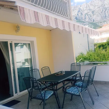 Апартаменти Rosalia Макарська