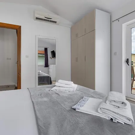 Apartment Rosalia *
