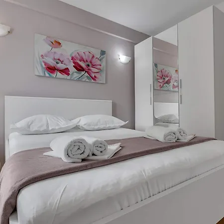 Apartamento Rosalia Makarska