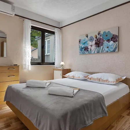 Rosalia Apartment