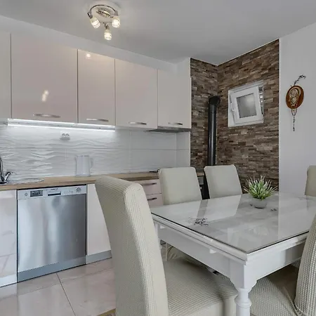 Rosalia Apartment